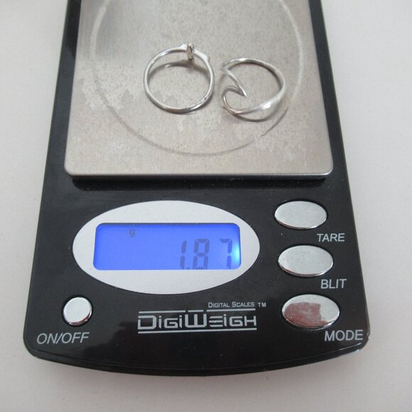 Lot of two 925 Sterling Silver Rings Stacklable Solid Rings, size 5.75, Marked - Picture 11 of 11